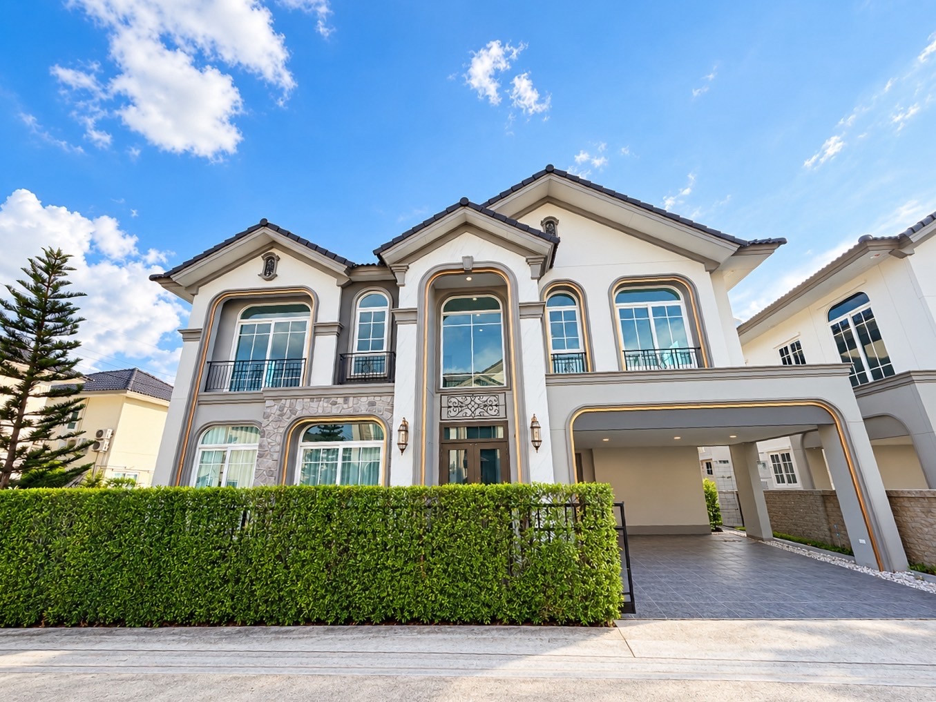 For rent / sale, 5 bedroom detached house, Grandio Village. Sathorn–Kanlapaphruek For rent / sale, 5 bedroom detached house, Grandio Village. Sathorn–Kanlapaphruek