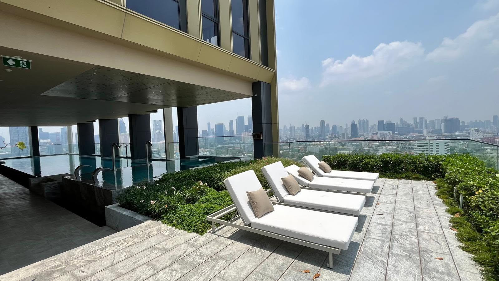 ST837/ขาย คอนโด Luxury Design การันตีรางวัลการออกแบบยอดเยี่ยม The Issara Sathorn (ชาญอิสสระ สาทร) – รูปที่ 3