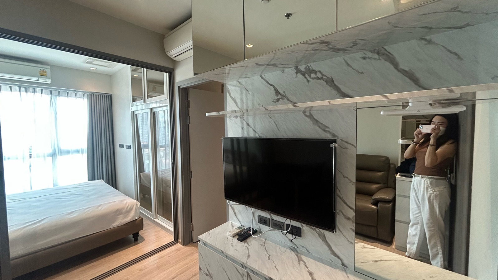 Condo for rent, 1 bedroom, Whizdom Station Ratchada Tha Phra, next to BTS + The Mall Tha Phra, clean, ready to move in. Condo for rent, 1 bedroom, Whizdom Station Ratchada Tha Phra, next to BTS + The Mall Tha Phra, clean, ready to move in.