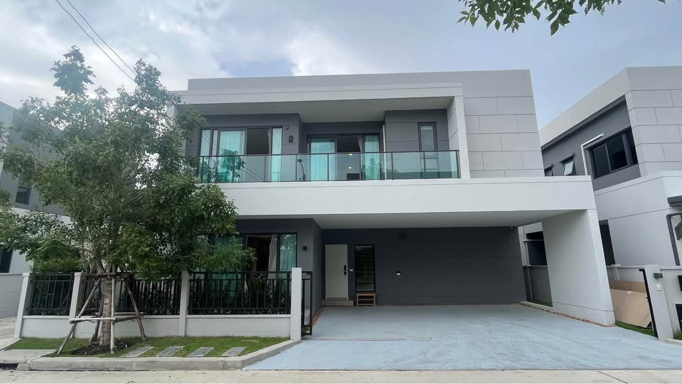 ให้เช่าบ้านเดี่ยวในโครงการ Centro บางนา ใกล้เมกาบางนา ราคาเช่า: 129,000 บาท/เดือน – รูปที่ 2