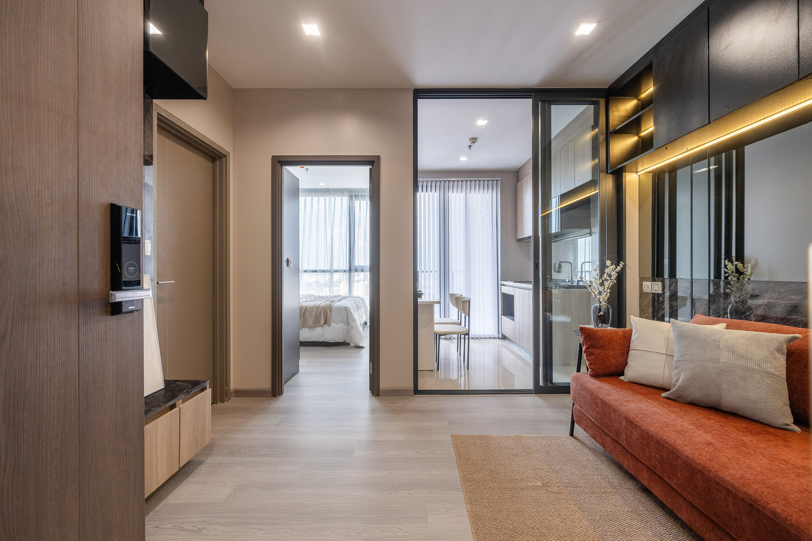 Luxury condo in the heart of Wong Sawang, convenient travel, near MRT Wong Sawang 0 m.