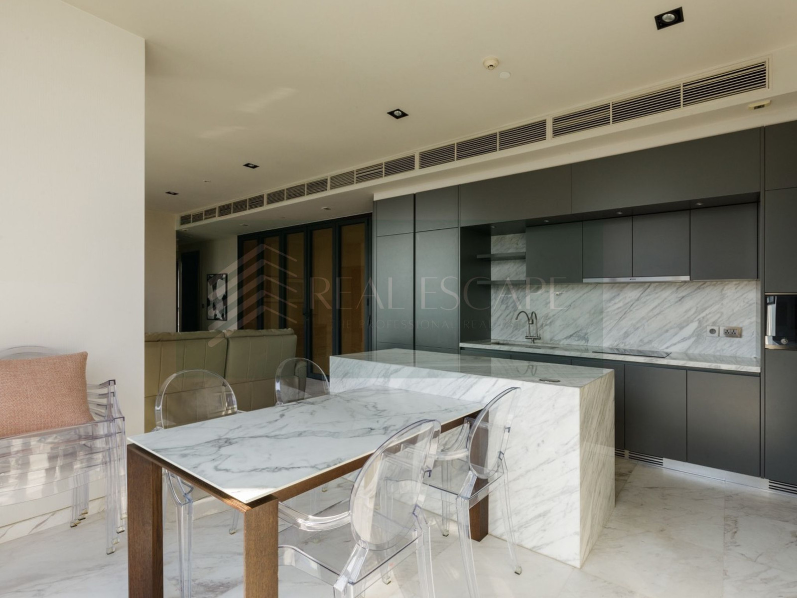 ตกแต่งสวย สไตล์ Modern Luxury ใจกลางทองหล่อ ลิฟต์ส่วนตัว ไพรเวท เพื่อนบ้านคุณภาพ รับสัตว์เลี้ยง – รูปที่ 3