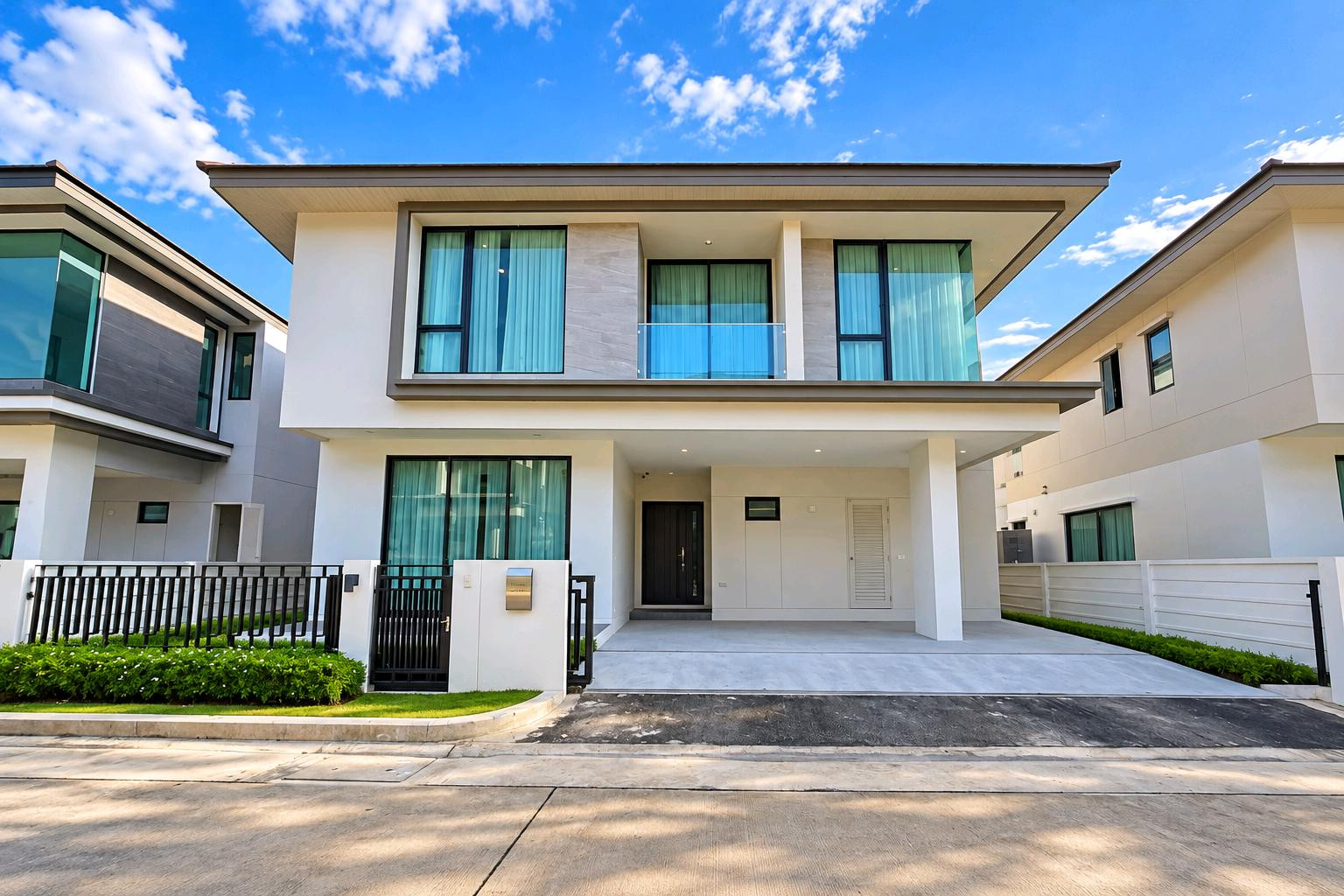 🏡 For sale and rent AVIAN Krungthep Kreetha | Luxury Detached House, luxury detached house, potential location near Brighton & Wellington International Schools.
