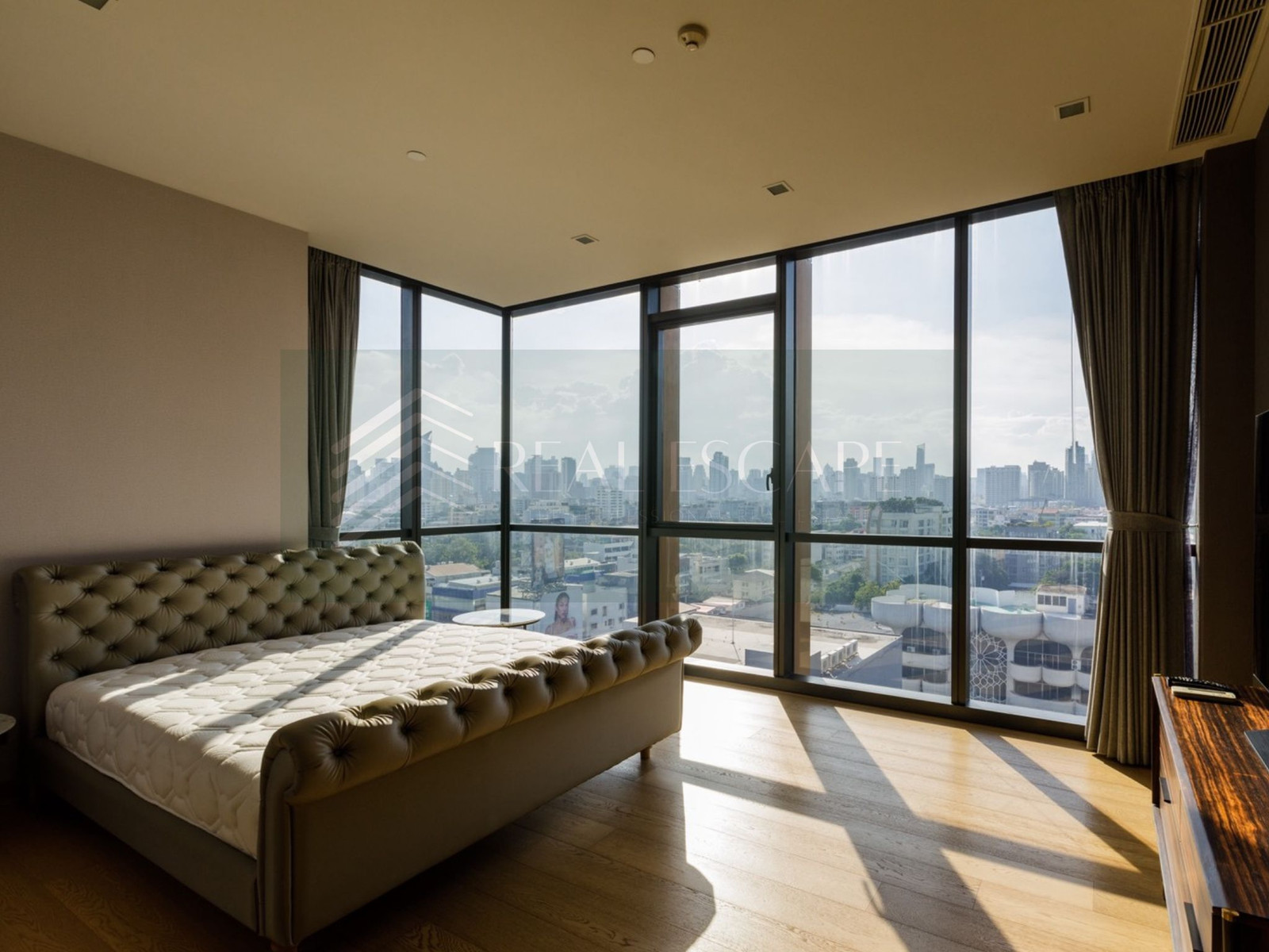 ตกแต่งสวย สไตล์ Modern Luxury ใจกลางทองหล่อ ลิฟต์ส่วนตัว ไพรเวท เพื่อนบ้านคุณภาพ รับสัตว์เลี้ยง – รูปที่ 4
