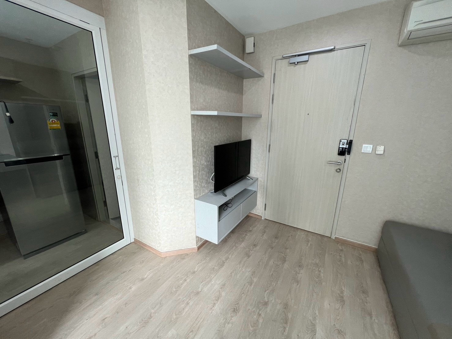 ✨ For rent Ideo Q Chula - Samyan ✨💰 Rental price: 19,000 baht/month 💖 Studio size 24 sq m. 📞 Contact : Aomam (Agent) Tel./Line ID : 095-587-1692 WhatsApp : +66 95 587 1692 – รูปที่ 3