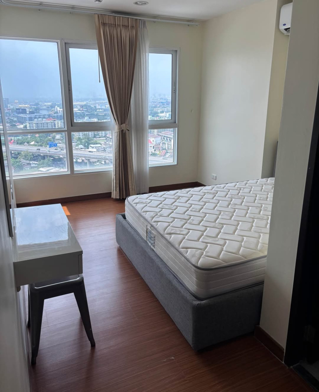 C260284 Regent home bangna, 28 sqm pool view, 1 bed furnished, 12,000 thb