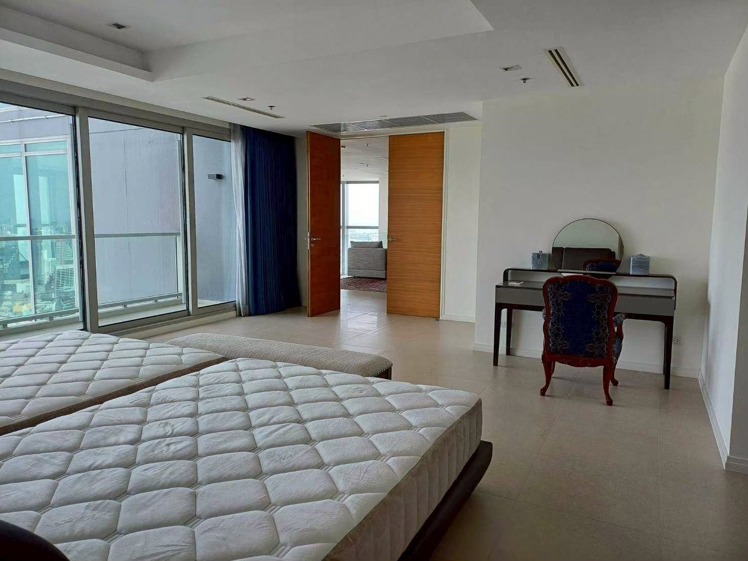 ST861/ให้เช่า คอนโด Duplex Penthouse หรูระดับ Ultra Luxury The River Condominium (เดอะ ริเวอร์) ชั้น 67–68 ยูนิตขนาดใหญ่พิเศษ 410 ตร.ม. 3 ห้องนอน วิวแม่น้ำเจ้าพระยาแบบพาโนรามา ทำเลเจริญนคร – รูปที่ 3