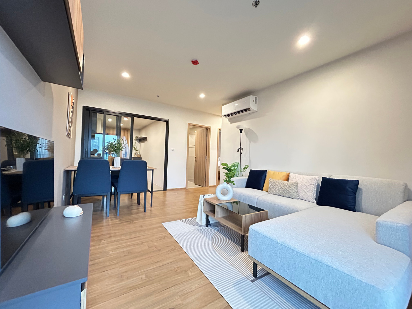 🏙️ 𝗧𝗛𝗘 𝗟𝗜𝗡𝗘 𝗩𝗜𝗕𝗘 | Condo for rent 📐 size 65 sq m. 🛏️ 2 bedrooms 📅 available 1 November 2026