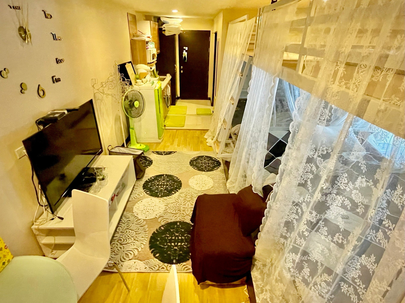 Condo for rent next to the sea, Bang Phra, Sriracha, quiet.