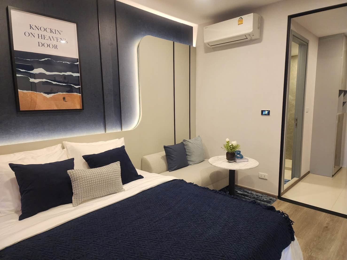 SOHO Bangkok Ratchada 🌃 (ชั้น 7) ✨ ห้องสวย Built-in ครบ พร้อมเข้าอยู่! SOHO Bangkok Ratchada 🌃 (ชั้น 7) ✨ ห้องสวย Built-in ครบ พร้อมเข้าอยู่!