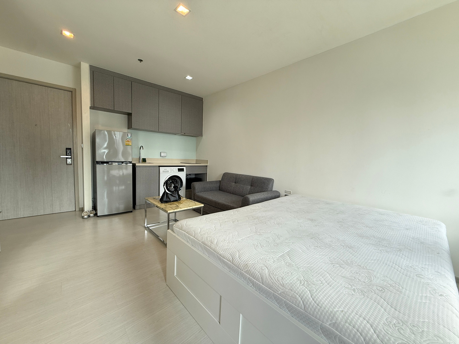 🏙️ 𝗥𝗵𝘆𝘁𝗵𝗺 𝗦𝘂𝗸𝗵𝘂𝗺𝘃𝗶𝘁 𝟯𝟲-𝟯𝟴 | For Rent 💰Price 15,000 บาท/month 🚆 ใกล้ BTS ทองหล่อ เพียง 350 เมตร