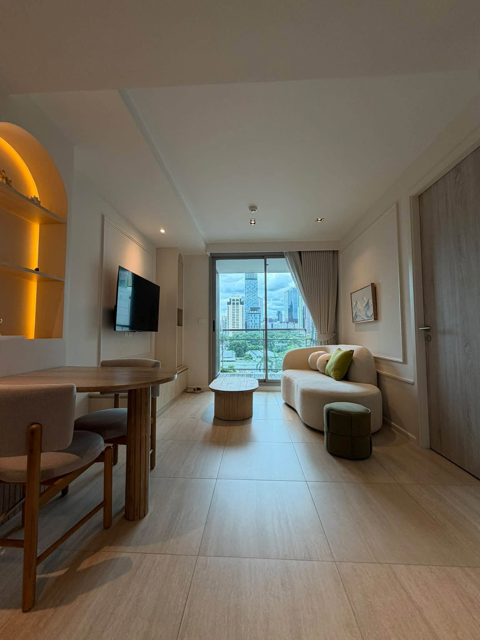 ST854/ให้เช่า คอนโดหรู Low-Rise CRAFT Ploenchit (คราฟท์ เพลินจิต) ชั้น 7 ห้องใหญ่ 48 ตร.ม. 1 ห้องนอน วิวสวนสถานทูตสวิตเซอร์แลนด์ ซอยนายเลิศ ใจกลางเพลินจิต เดินเพียง 3 นาทีถึง BTS เพลินจิต – รูปที่ 3