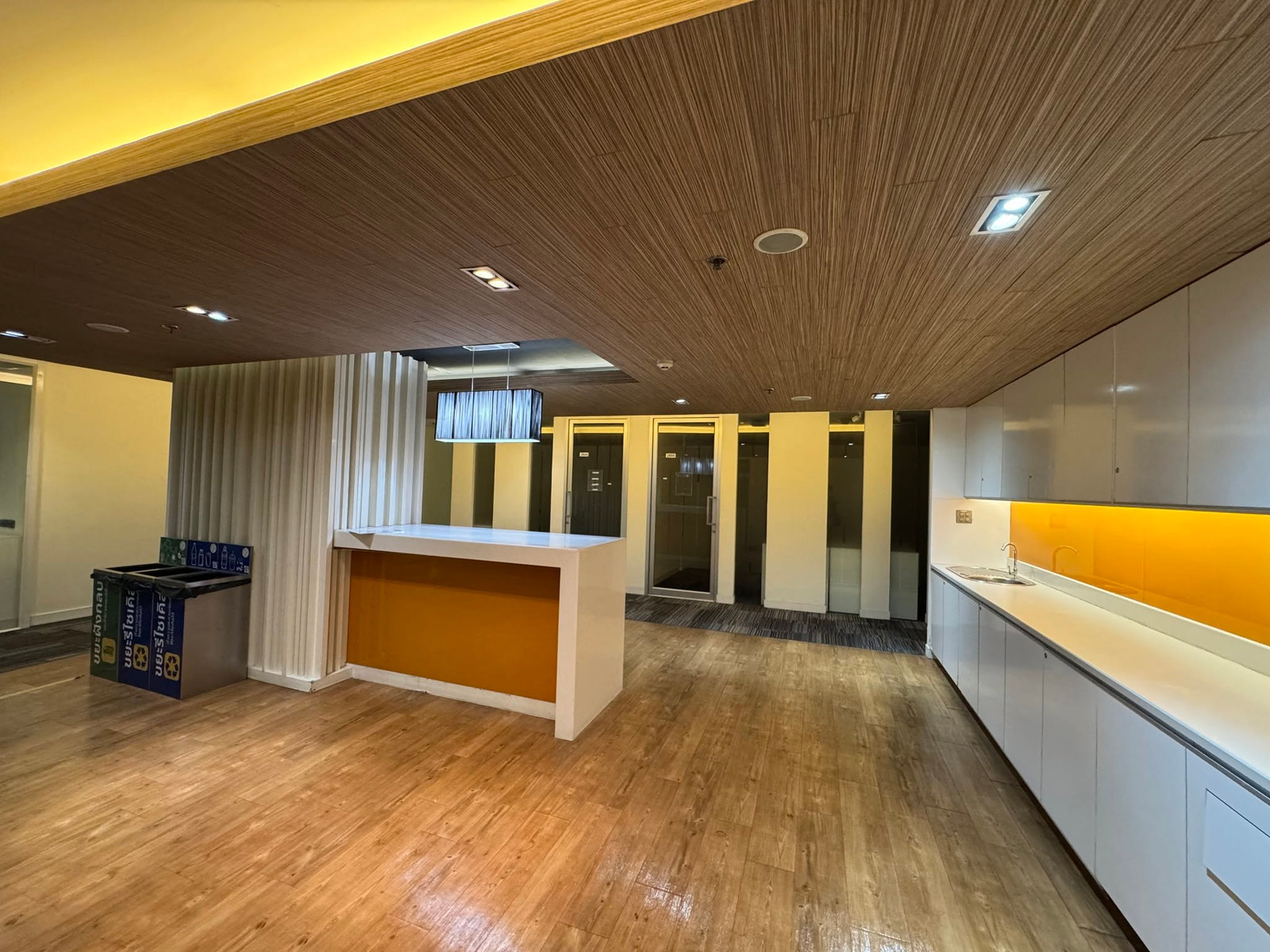 🟢 Commercial building for rent, Phahonyothin Place, near BTS Ari Station, only 5 minutes. – รูปที่ 2