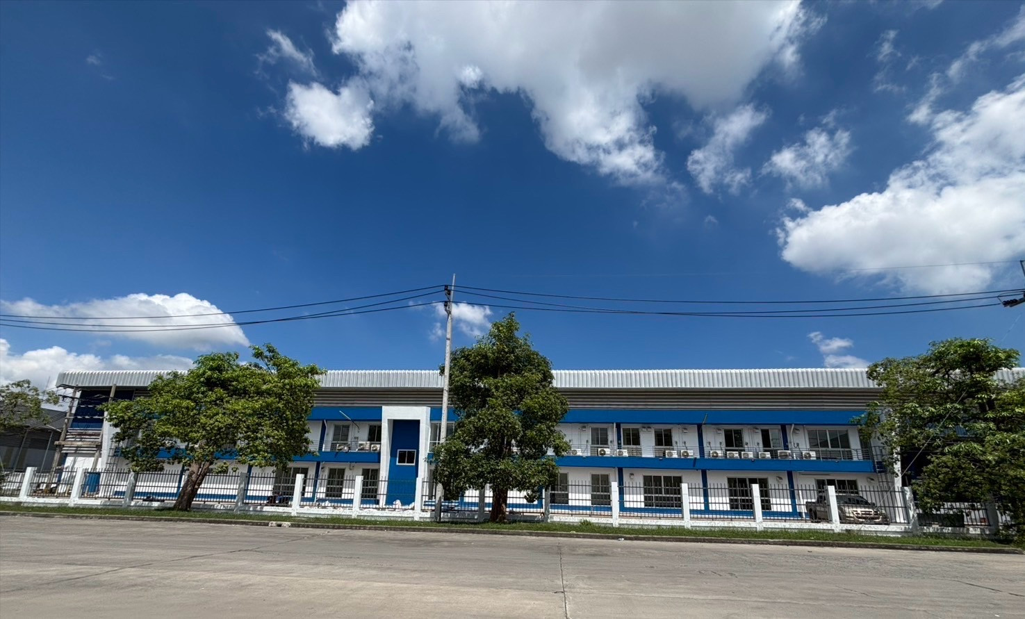 🏭 ให้เช่าโรงงาน / คลังสินค้า 4,920 ตร.ม. FREE ZONE | บางนา–บางพลี สมุทรปราการ 📍 ทำเลศักยภาพ: บางนา–บางพลี จังหวัดสมุทรปราการ เดินทางสะดวก เชื่อมต่อเส้นทางคมนาคมและโลจิสติกส์หลัก 🏭 ให้เช่าโรงงาน / คลังสินค้า 4,920 ตร.ม. FREE ZONE | บางนา–บางพลี สมุทรปราการ 📍 ทำเลศักยภาพ: บางนา–บางพลี จังหวัดสมุทรปราการ เดินทางสะดวก เชื่อมต่อเส้นทางคมนาคมและโลจิสติกส์หลัก