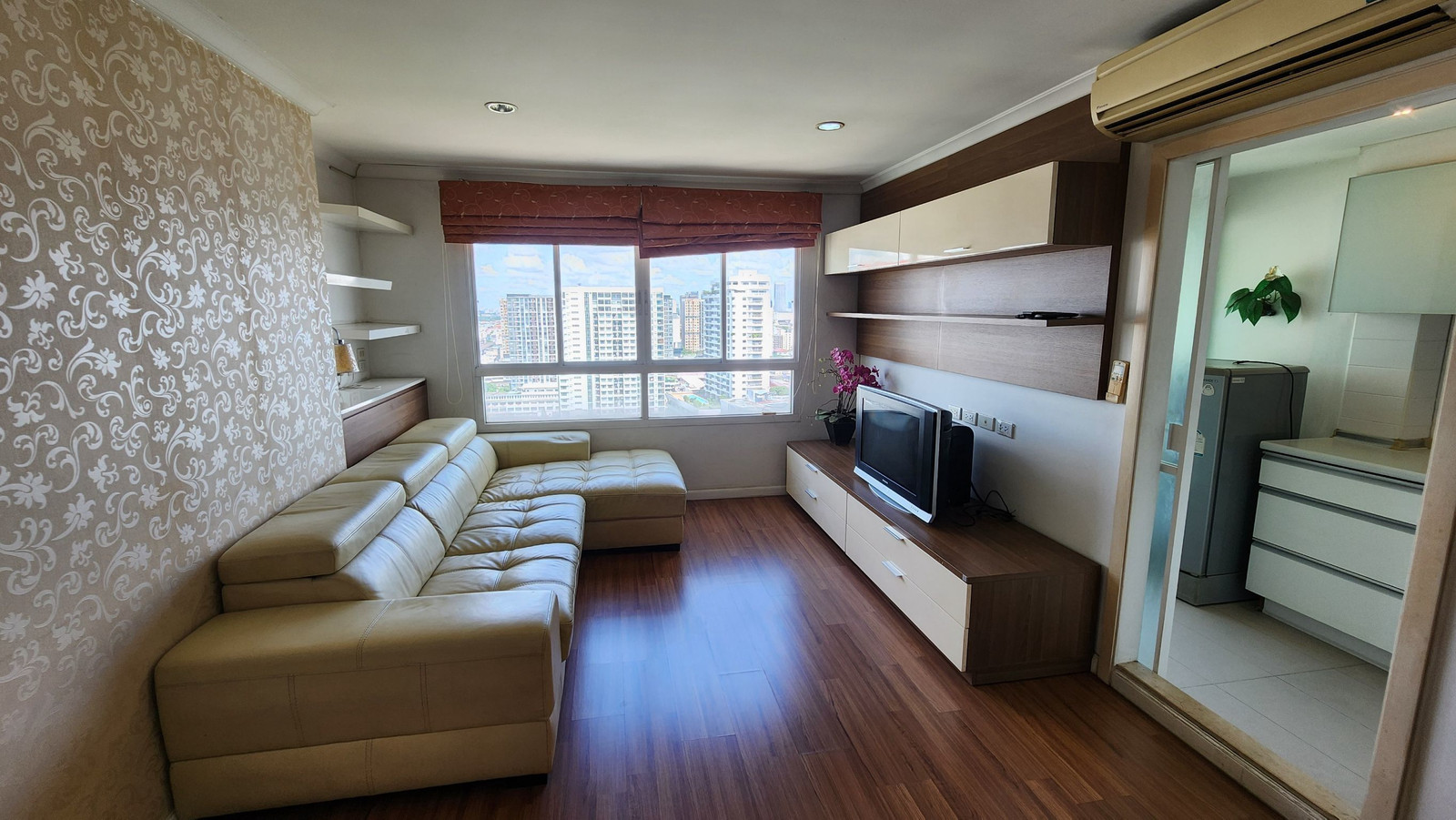 95786 - Condo for sale Lumpini Suite Pinklao (Lumpini Suite Pinklao), corner room, high floor, beautiful view, ready to move in immediately. 95786 - Condo for sale Lumpini Suite Pinklao (Lumpini Suite Pinklao), corner room, high floor, beautiful view, ready to move in immediately.