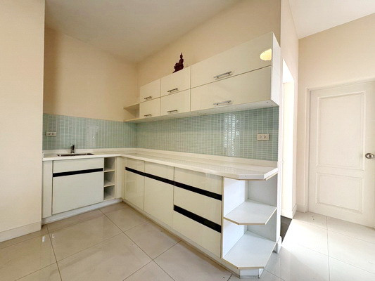 FOR RENT BANGKOK BOULEVARD RATCHADA - RAMINTRA 2 / 3 bedrooms 3 bathrooms / 68 Sqw. 235 Sqm. **45,000** CLOSE TO FASHION ISLAND MALL – รูปที่ 4