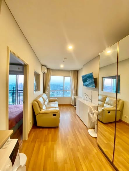 For rent Lumpini Place Taopoon Interchange 1 bedroom 28.02 sq m. Price 12,000 baht/month.