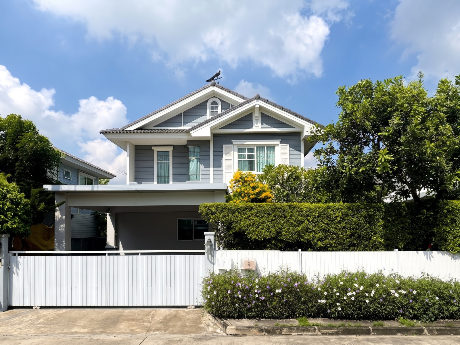 🎯 Detached house, 4 bedrooms, located in Siwalee Srinakarin-Romklao, facing a park.