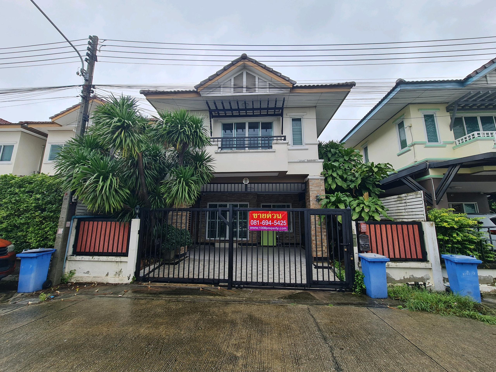 Urgent sale! Twin house Narasiri Muang Ake (Rangsit-Don Mueang)