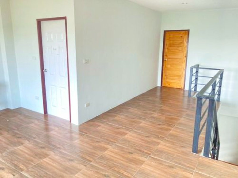 Denla Kindergarten 4-story townhome features 4 bed 550 m.from Big C Phetkasem this4 bath and 250 sq.m. of usable space on a 22 sq.wa. – รูปที่ 4