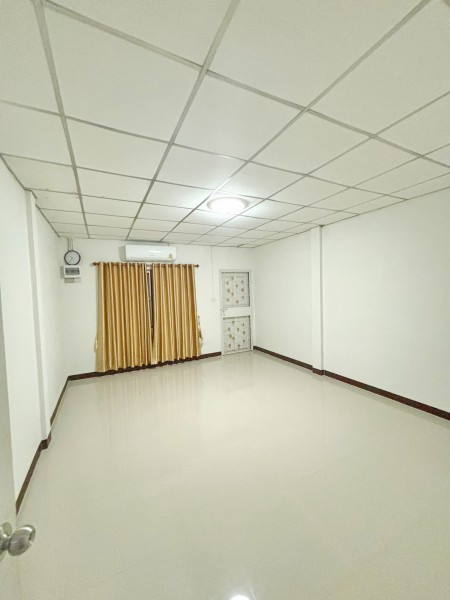 in LamLukKa Khlong2–3 KhuKhot PathumThani. BTS KhuKhot2.3km. Townhouse for Rent 5,899–6,000 Baht/Mon – รูปที่ 2