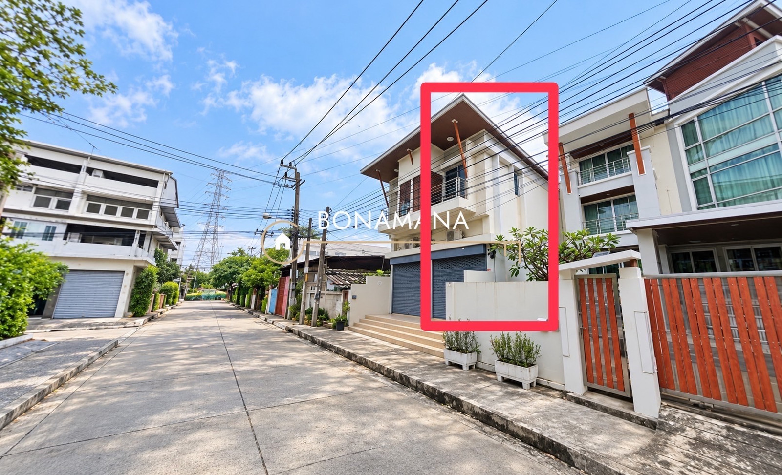 For rent, commercial building/home office, newly renovated, Phatthanakan 53 (MRT Hak Mak 1 km) For rent, commercial building/home office, newly renovated, Phatthanakan 53 (MRT Hak Mak 1 km)