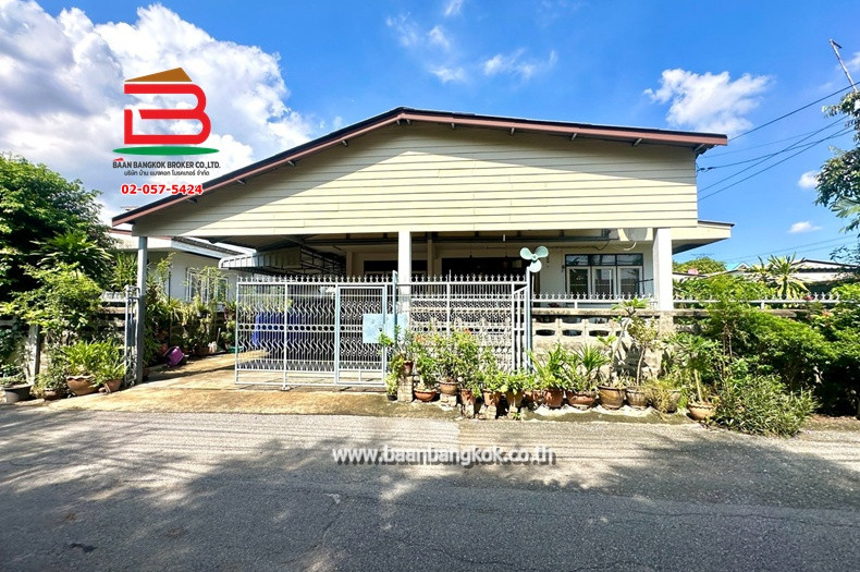 Single house, Prachasuk Village (Soi Prachachuen 33, Intersection 8), area 72 sq m., near Sangsom Kindergarten School, Prachachuen Road, Wong Sawang Subdistrict, Bang Sue District.