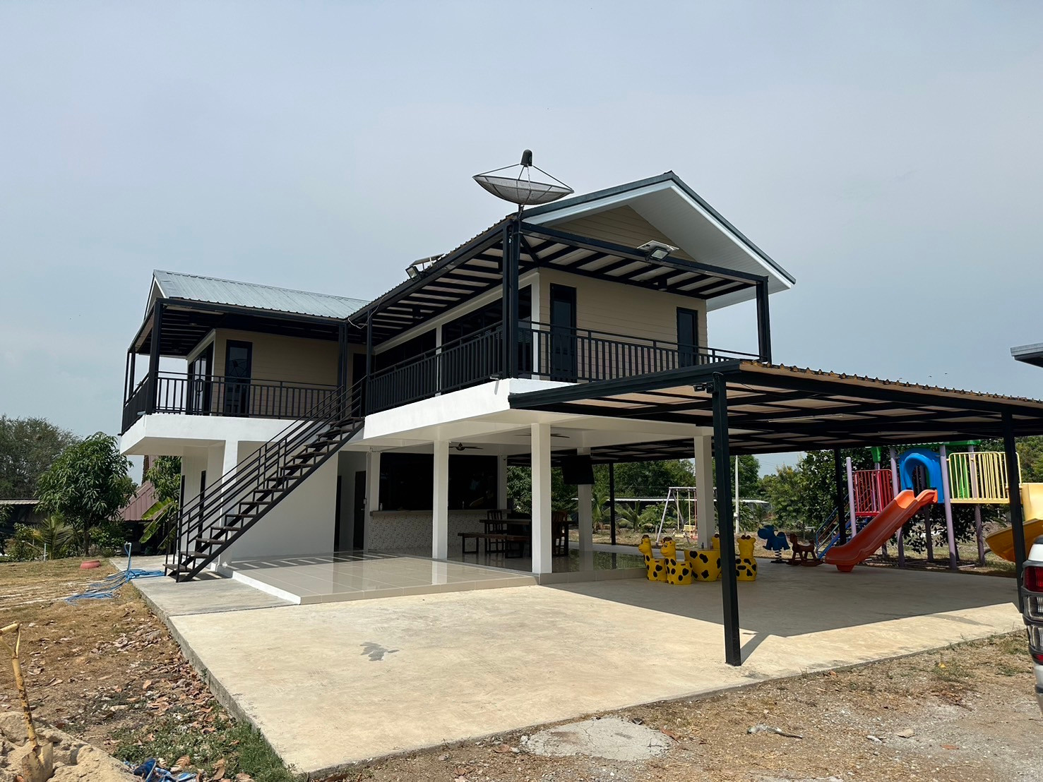 ขายที่ดิน 45 ไร่ บางเลน นครปฐม ติดถนนใหญ่ พร้อมบ้านและสวนมะพร้าว สร้างรายได้ต่อเนื่อง – รูปที่ 4