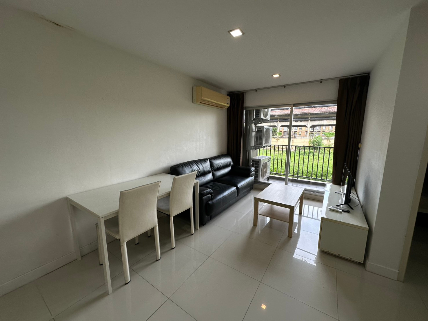 ทีเคเอฟ คอนโด สุขุมวิท 52 / TKF Condo Sukhumvit 52
