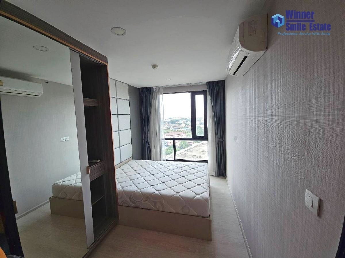 Condo for rent : Knightsbridge Phaholyothin-Interchange. Features a swimming pool view and is located near the MRT Phaholyothin Station and BTS Wat Phra Si Mahathat Station. Condo for rent : Knightsbridge Phaholyothin-Interchange. Features a swimming pool view and is located near the MRT Phaholyothin Station and BTS Wat Phra Si Mahathat Station.