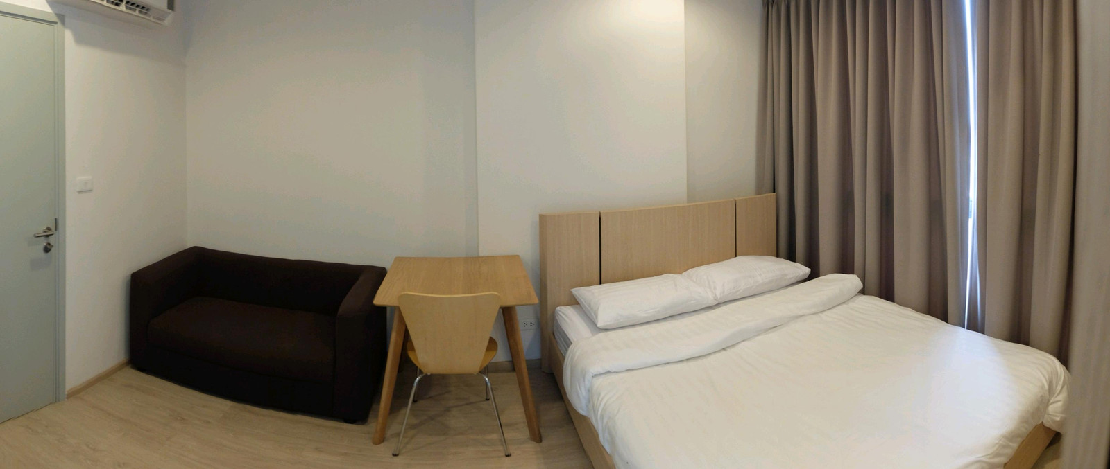 Urgent for rent!! Condo for rent Ideo Sathorn Thapha Size 21sqm. (Studio/1bathroom) at a price of 10,000 baht/month.