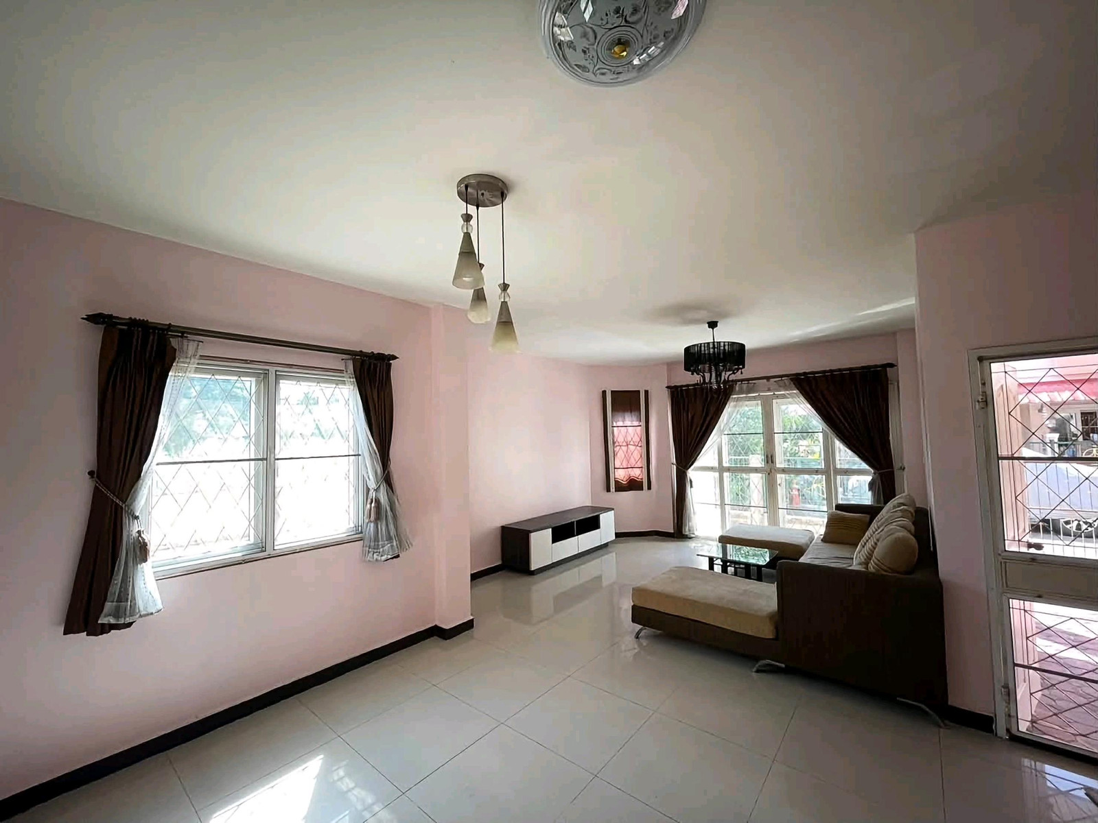 📍 Soi Chaloem Phrakiat Rama 9 Soi 28 🌳 Spacious house There is an area to plant trees near Suan Luang Rama 9 and the health park. – รูปที่ 3