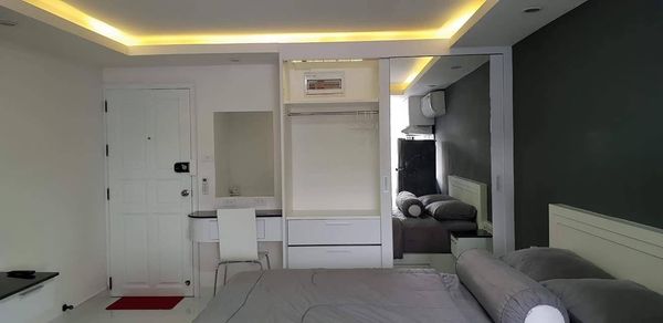 Condo for rent Pattaya Beach Condo fully furnished (S06-0258)  