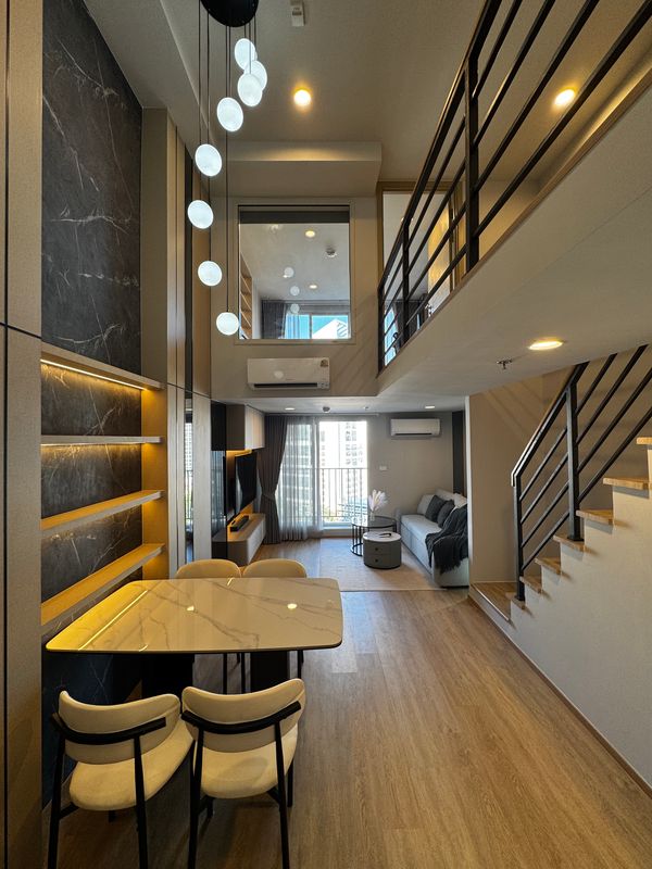 !!ว่างแล้ว!! 2 นอน 1 น้ำ แต่งสวย วิวสวนลุม (ออกแบบเป็น 1 bed + Office room)