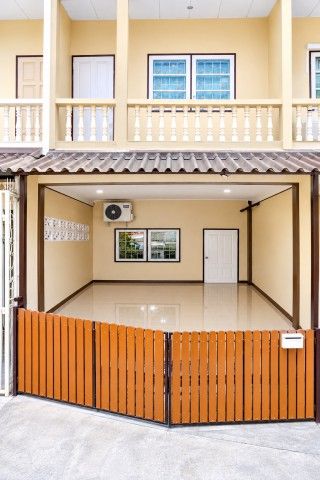 BTS KhuKhot2.3km. Townhouse for Rent in LamLukKa Khlong2–3 KhuKhot PathumThani.5,898–6,000 Baht/Mont