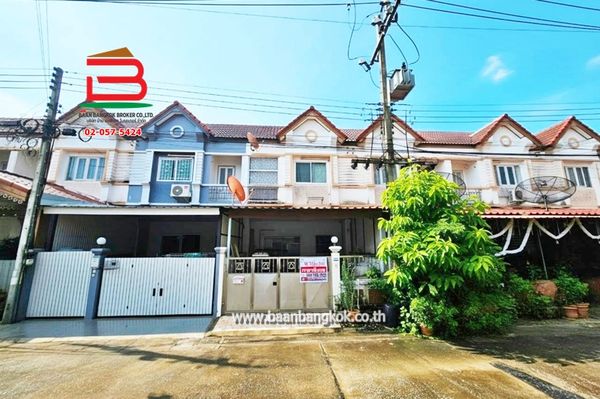 ทาวน์เฮาส์ หมู่บ้านแพรมาพร ลำลูกกาคลอง 7 เนื้อที่ 21.3 ตรว. ใกล้สำนักงานเกษตรอำเภอลำลูกกา ถนนปท.3004 ลำลูกกาคลอง 7 ตำบลบึงคำพร้อย อำเภอลำลูกกา จังหวัดปทุมธานี