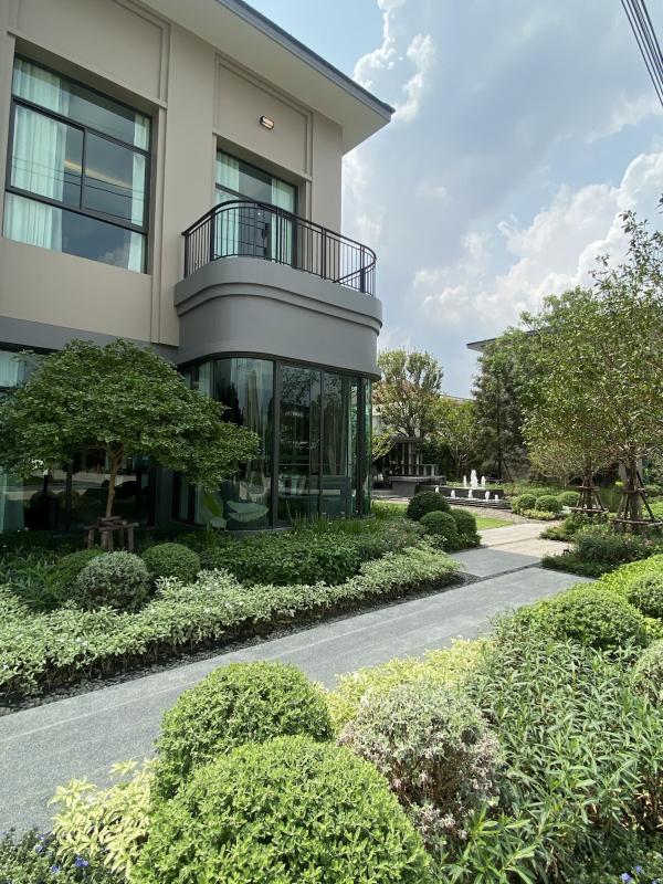 For sale: Bangkok Boulevard Pause Vibhavadi-Phahonyothin, 4-bedroom, 5-bathroom unit, 347 sq.m. New project, near Pathum Thani.