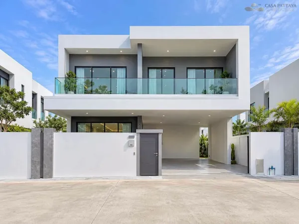 Large Luxury Pool Villa for Sale and Rent - Huai Yai