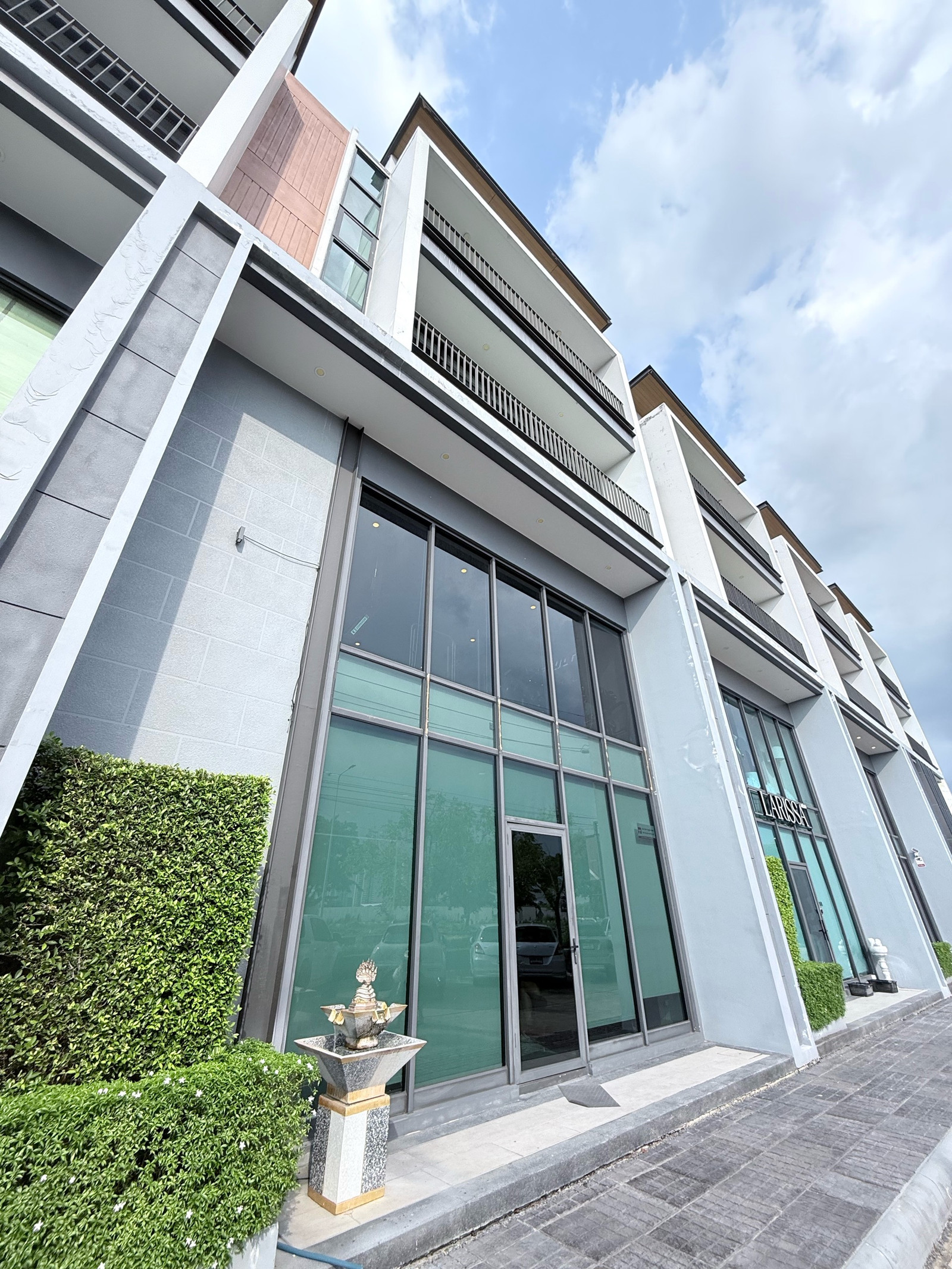 🏢 ขาย Home Office 4 ชั้น พร้อมลิฟต์โดยสาร | Maison 168 Muangthong 