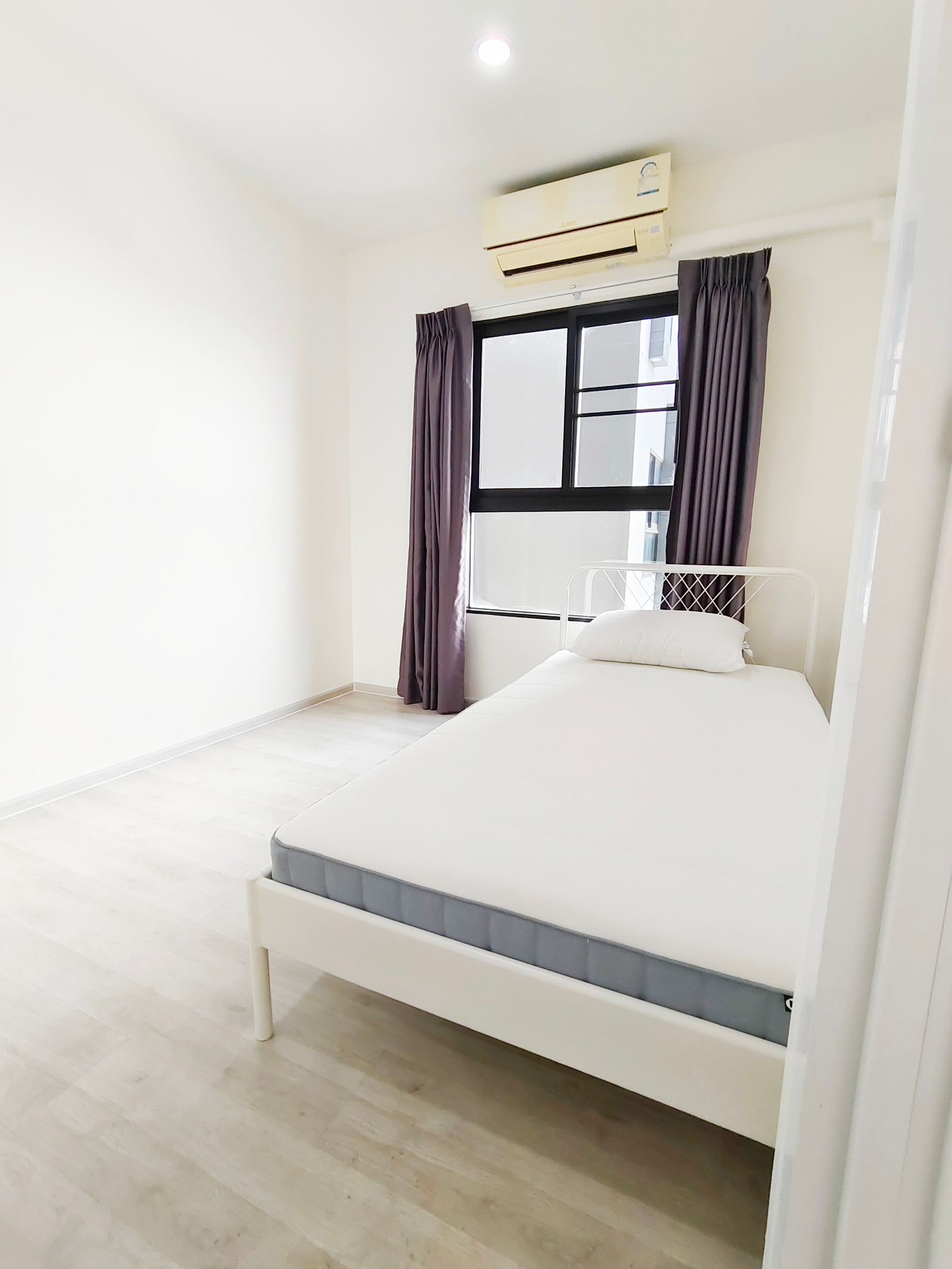 Condo for rent, Plum Central Station Phase 1, next to Central West Gate, near the MRT Purple Line, there is a shuttle from the condo to the MRT station, 1 bedroom, area 24.39 sq m, 31st floor, monthly rent 6,000 baht. – รูปที่ 4