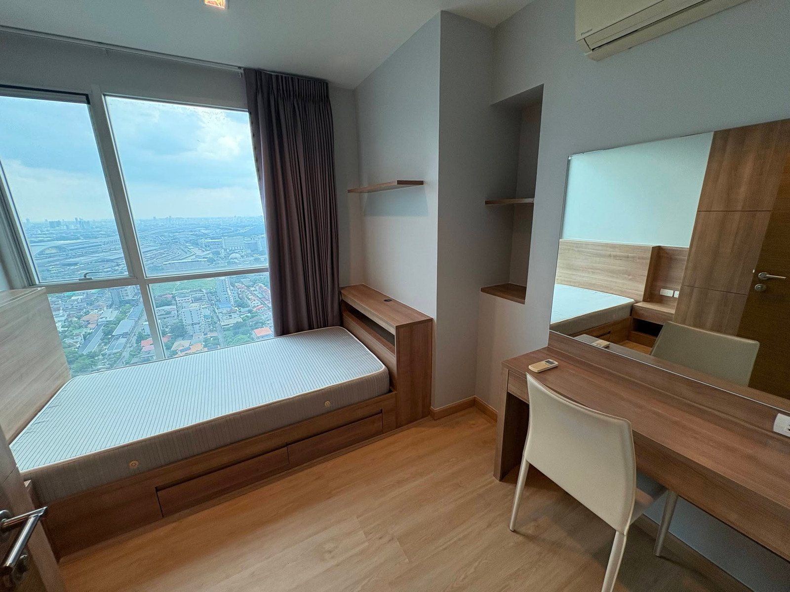 ✨ 2 ห้องนอน | ชั้นสูง วิวเมือง พื้นที่กว้าง ฟังก์ชันครบ 📍 Rhythm Phahon-Ari – รูปที่ 3