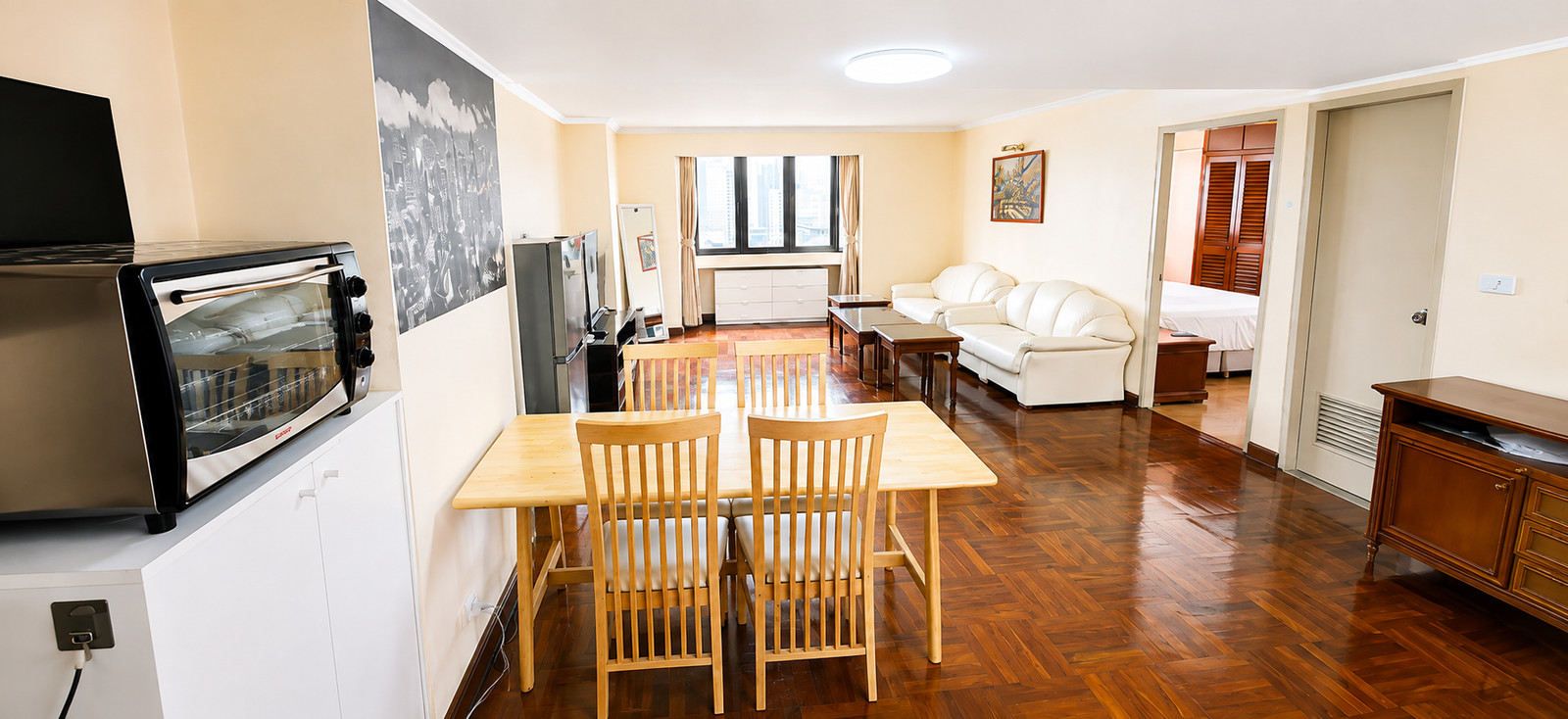 ✨ Hot Deal - Condo near BTS Nana Station only 550 meters away | 2 Beds | 2 Baths | 101 sqm. ✨