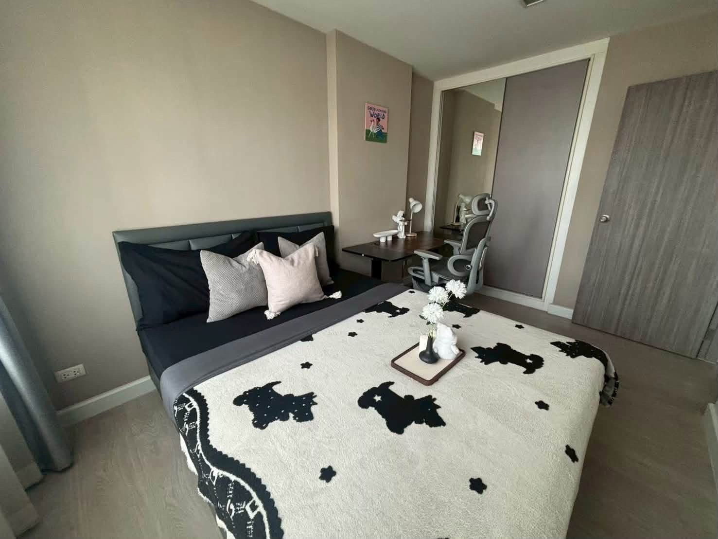 RC105626 Condo for rent 1 bed at Metro Luxe Ratchada near MRT Huai Khwang and Sutthisan.