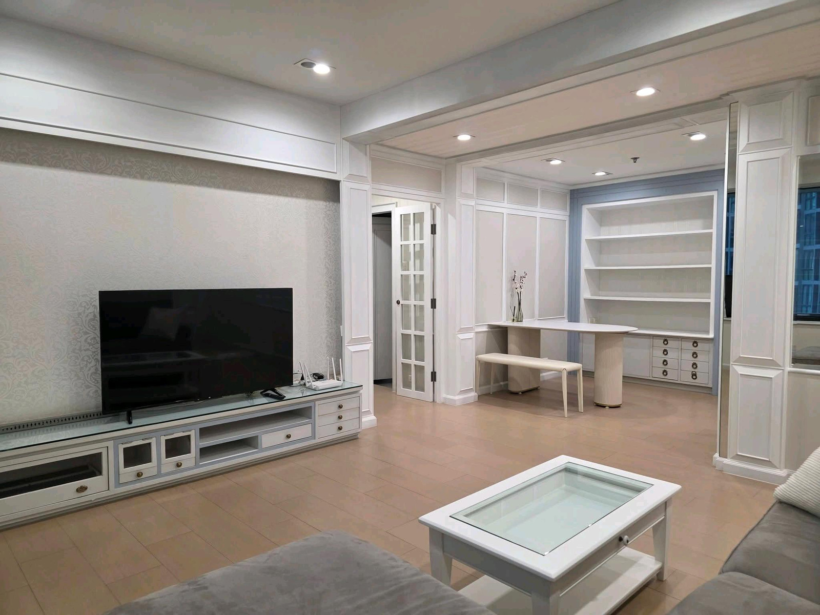 Condo for rent BAAN PIYA SATHORN, 19th floor, beautiful view, open space, not attached to a building, area up to 96 sq m. Live comfortably like at home. Close to lifestyle areas and the BTS!