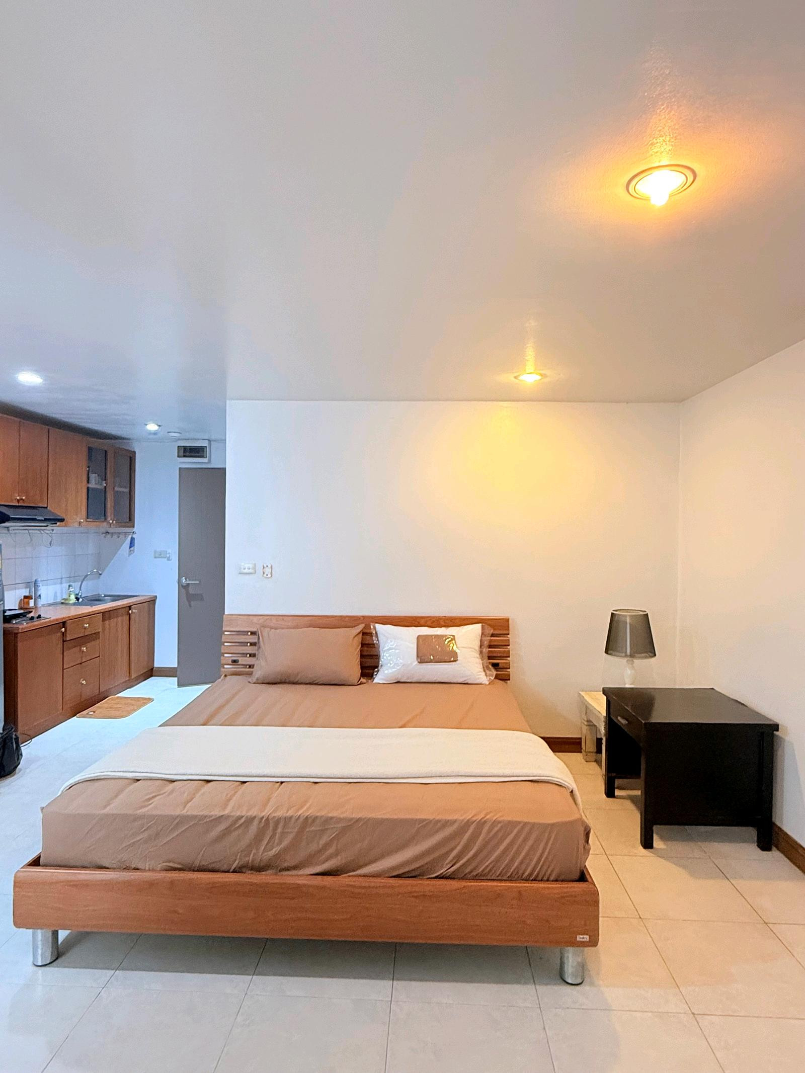 Condo for rent, ready to move in 🌈 🏢 Prime Suites Sukhumvit Soi 18 Studio 35.00 hrs. 🚄450 m. to BTS&MRT Asoke