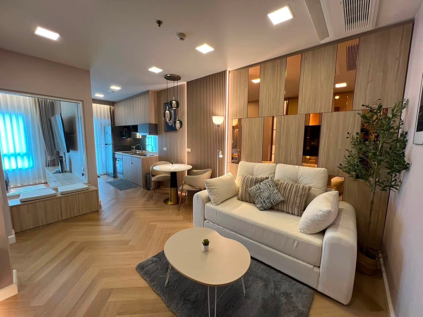 ✨ For Sale - The Room Ratchada-Ladprao 1 Bed 1 Bath 40 sqm 3.89 mb. Call 0968623850 ✨ ✨ For Sale - The Room Ratchada-Ladprao 1 Bed 1 Bath 40 sqm 3.89 mb. Call 0968623850 ✨