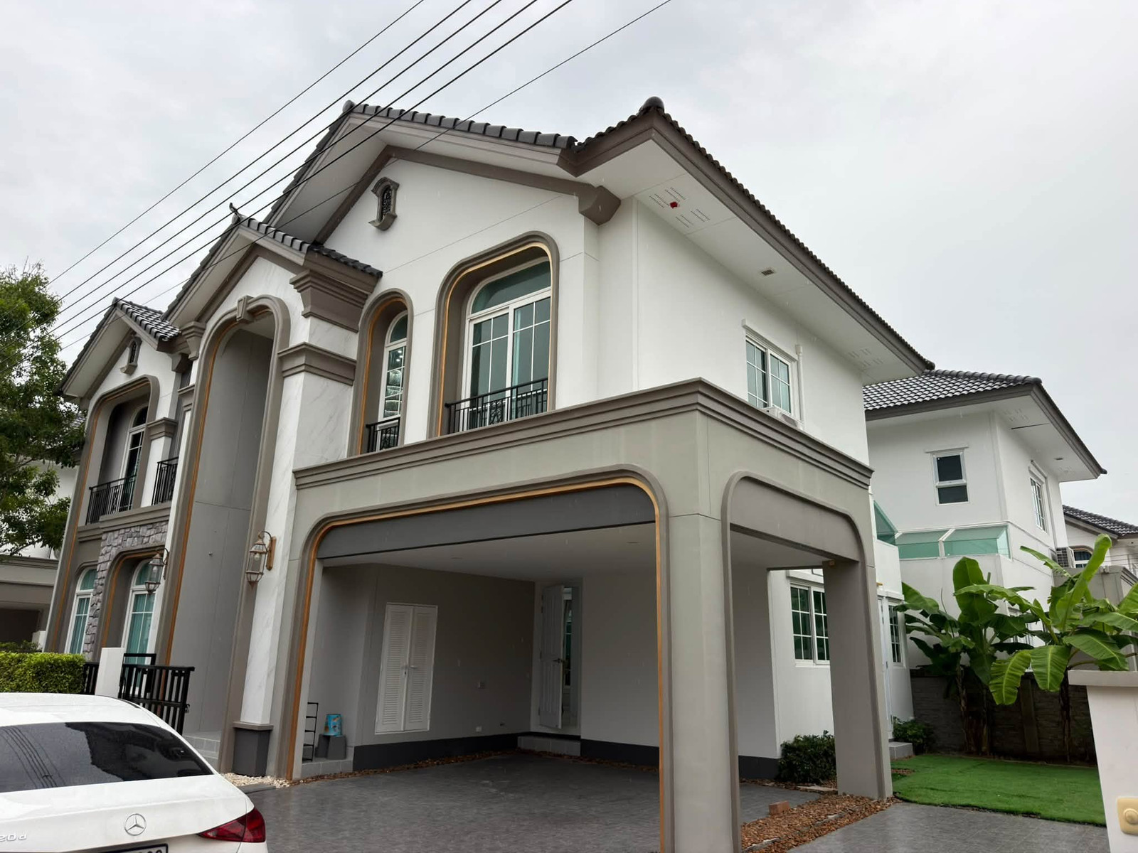 ให้เช่าบ้านเดี่ยว  Grandio Bangna KM.5 บ้านใหม่พร้อมเข้าอยู่ ตกแต่งสวยมากค่ะ 