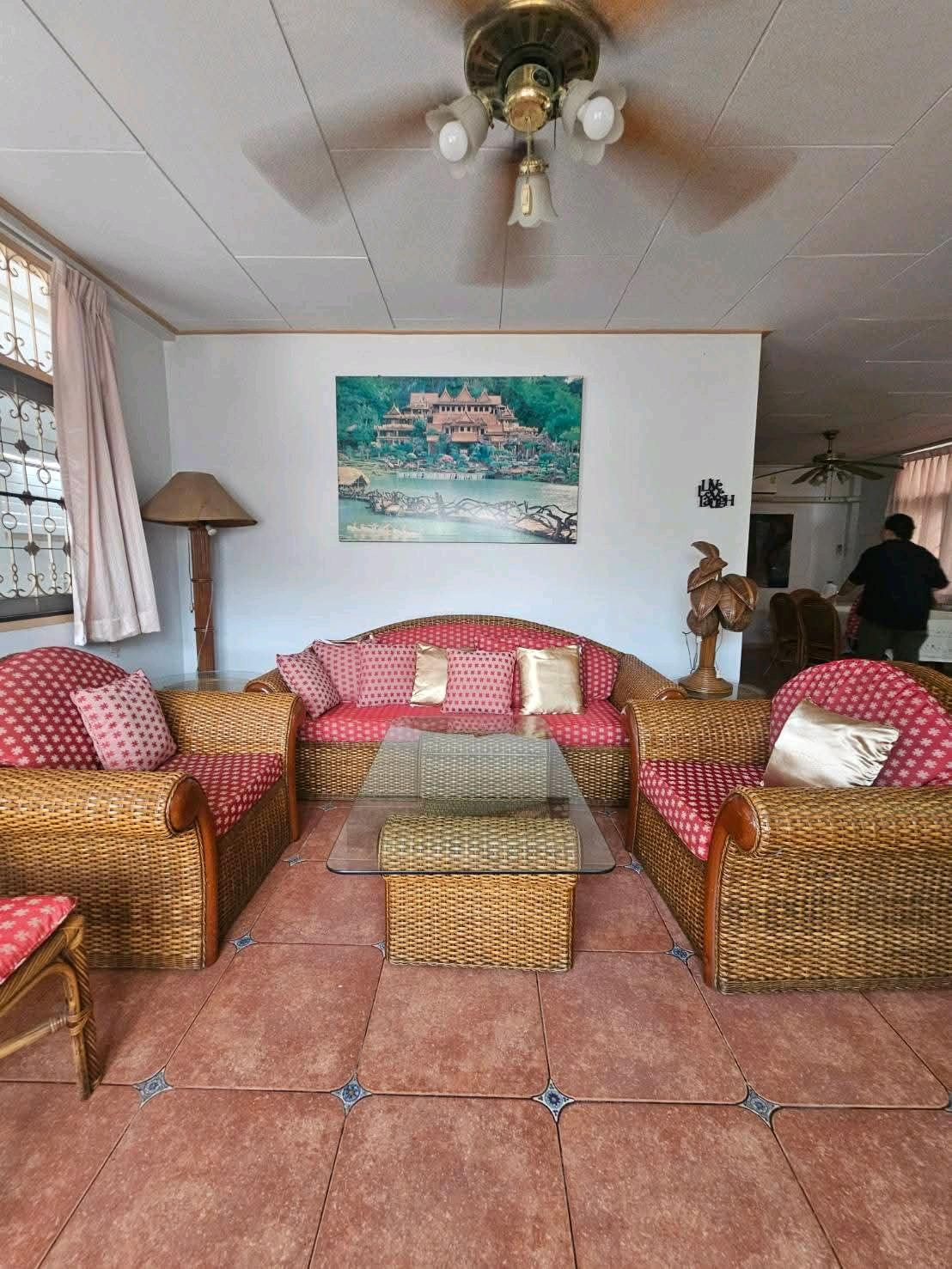 ✨ Good location, convenient travel, near BTS and expressway, near many international schools.