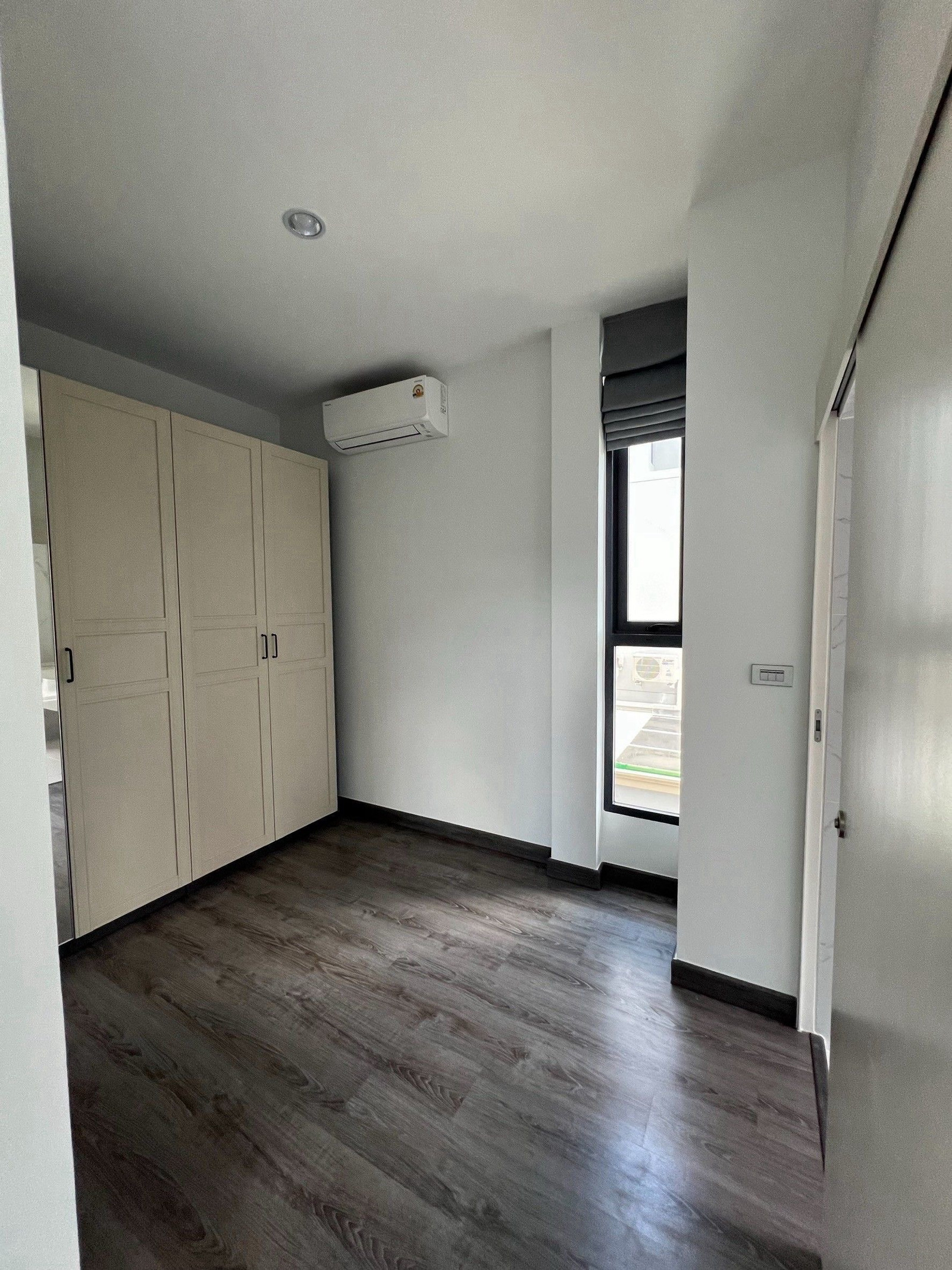🩷Baan Klang Muang CLASSE Ratchayothin - Garnet A house style (3 bedrooms, 4 bathrooms, 1 living room, 1 kitchen, 2 parking spaces). Available 1 Jan 70. Interested line @900cqqhk tel 0859114585. - Usable area: 238 sq m. - Land size: 44.4 sq m. - Rent 120,0 – รูปที่ 2
