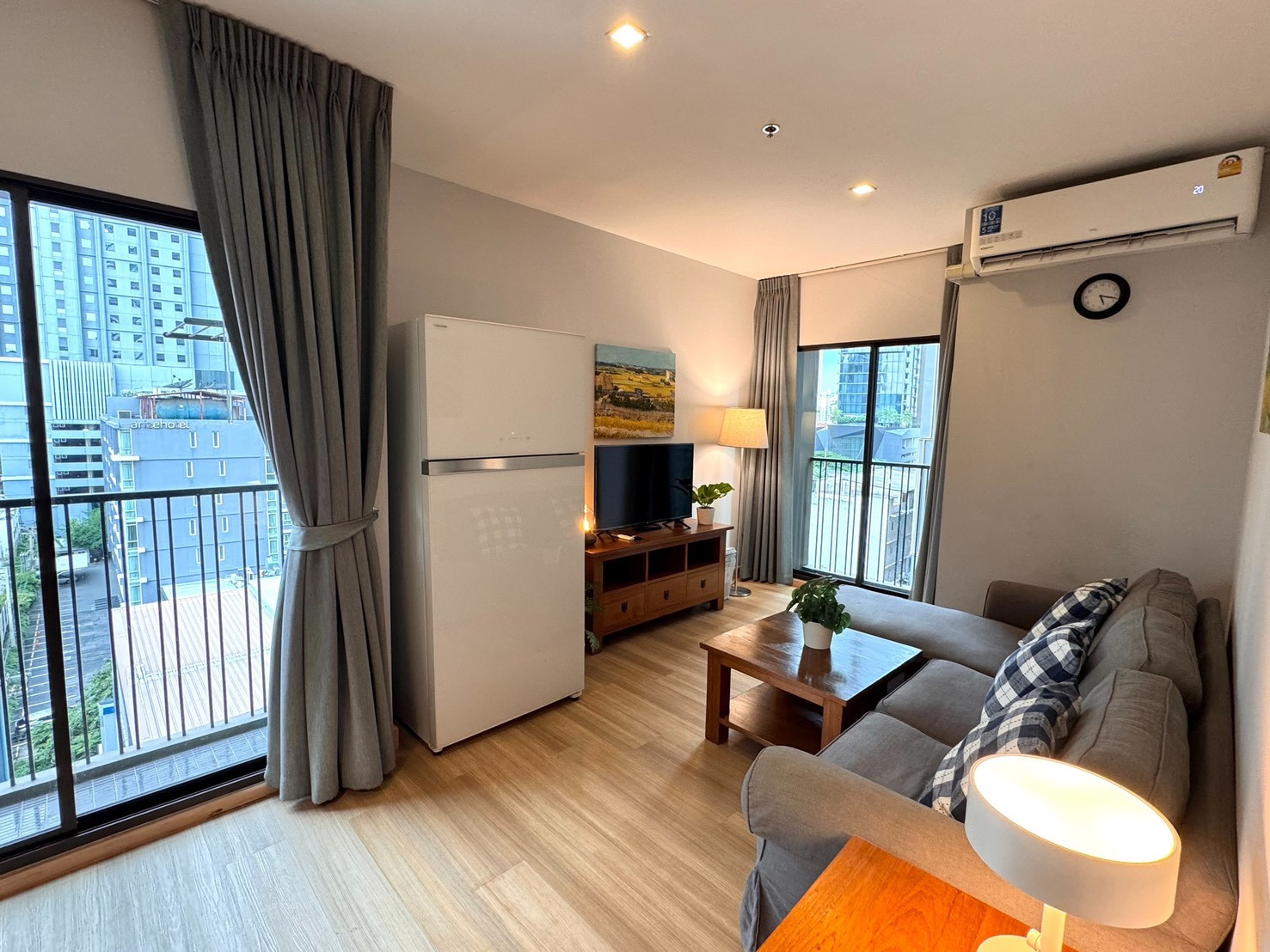 ห้องรีโนเวทใหม่ 2ห้องนอน 2ห้องน้ำ ให้เช่า เฟอร์นิเจอร์ตกแต่งพร้อมอยู่ เครื่องใช้ไฟฟ้าครบ – รูปที่ 3